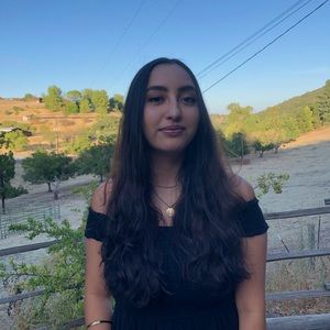 Meet your Posher, Yareli